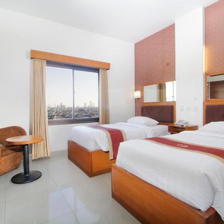 Hotel Bisanta Bidakara Tunjungan Surabaya Kültér fotó