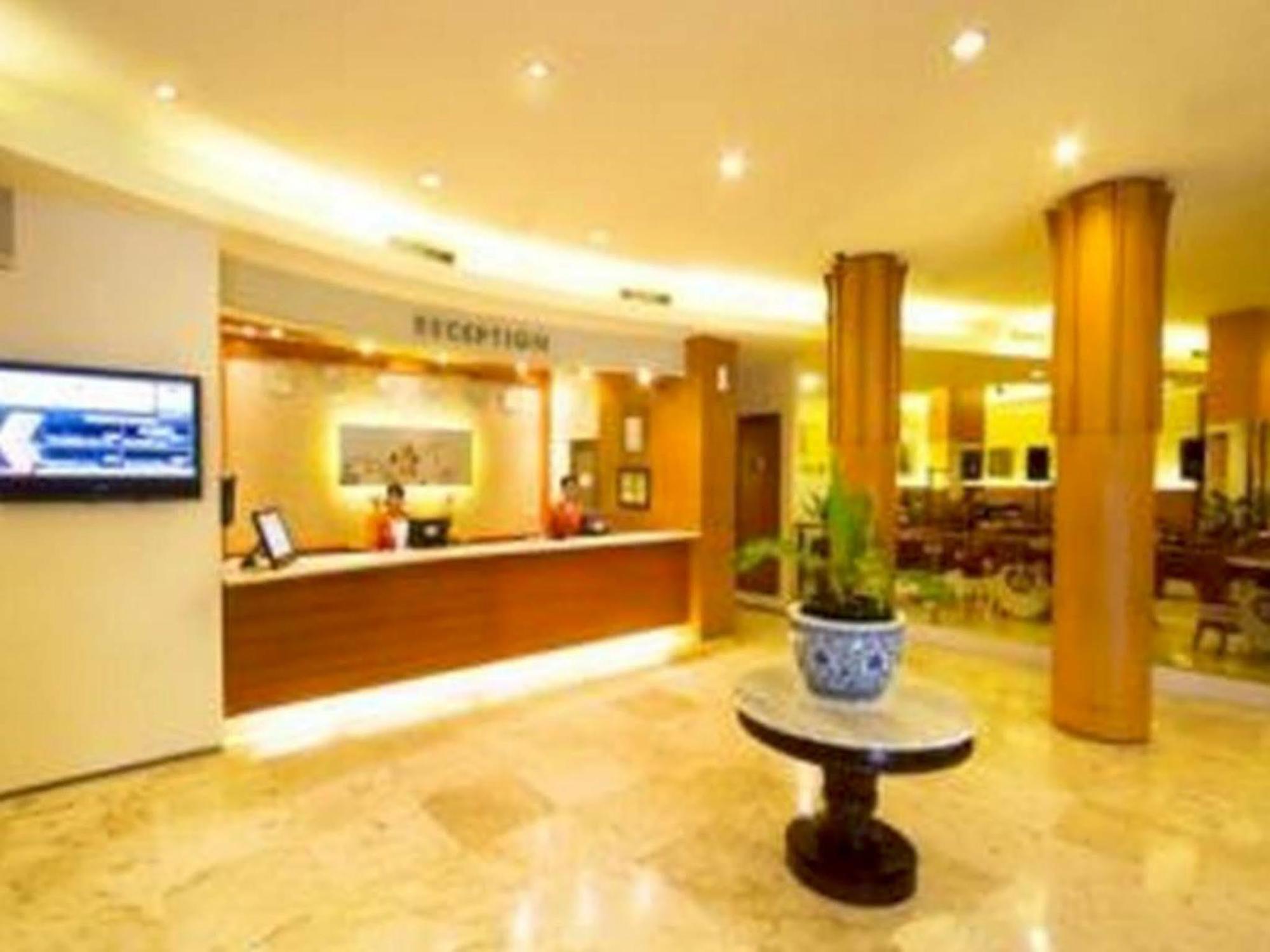 Hotel Bisanta Bidakara Tunjungan Surabaya Kültér fotó