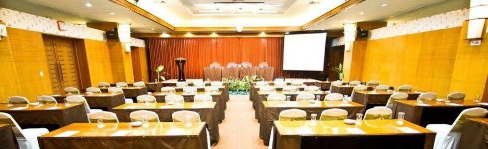 Hotel Bisanta Bidakara Tunjungan Surabaya Kültér fotó